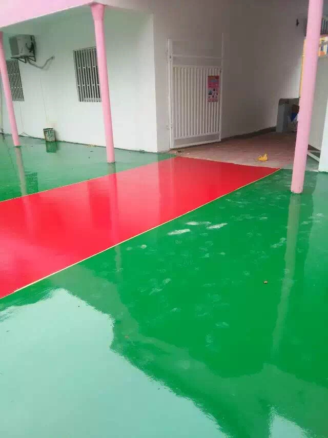 環氧自流坪